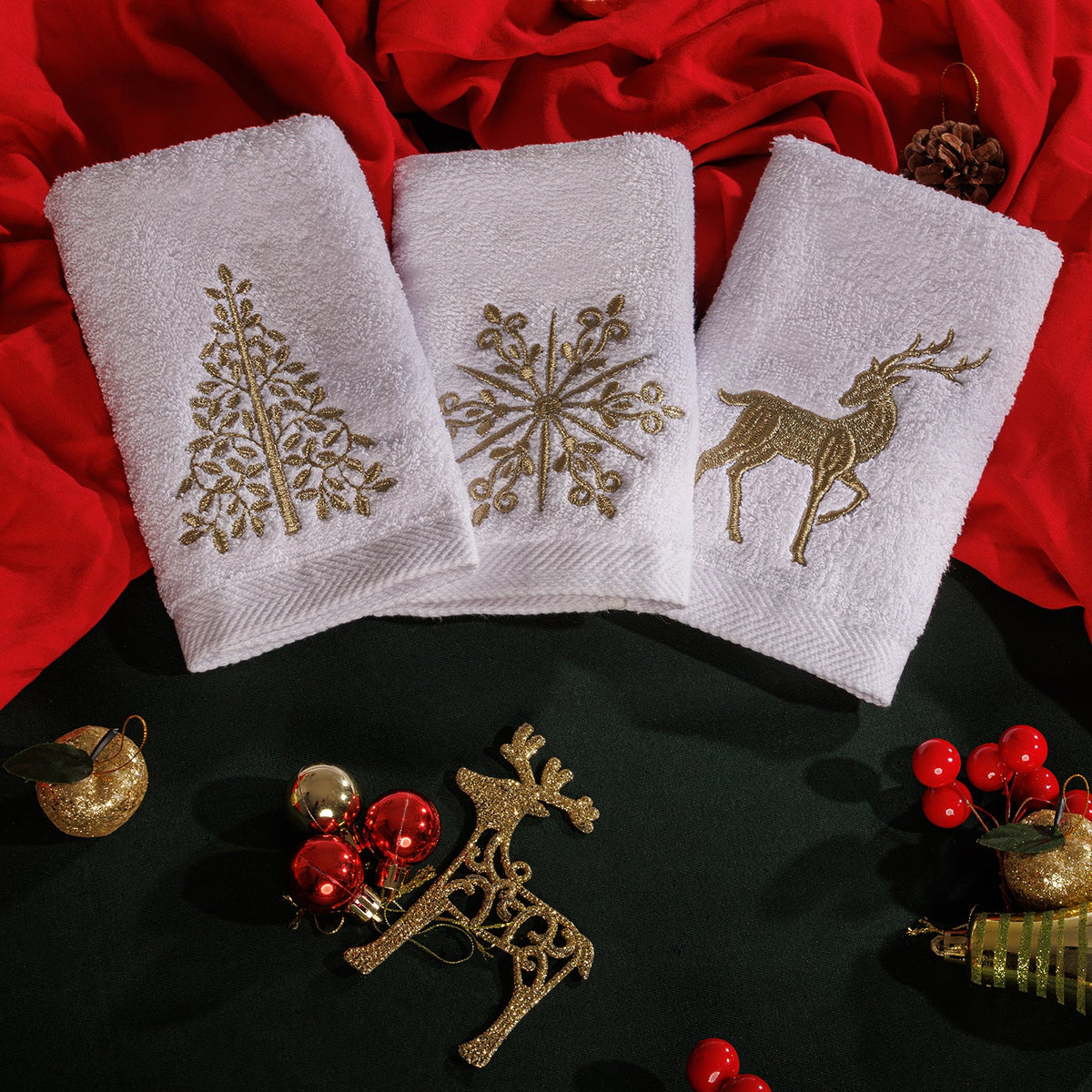 Deer,Tree,Snowflakes Guest Towel Set of 3