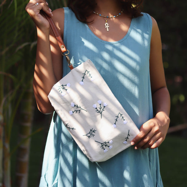 White Rose Pouch
